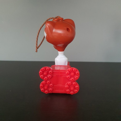 Dr. Cockroach figure used from Monsters vs Aliens 2009 with mechanism