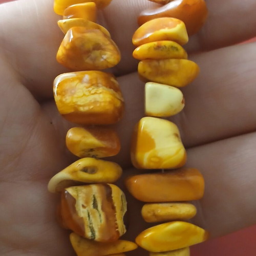 Necklace of genuine amber in cream honey color, 65 cm, 46 grams
