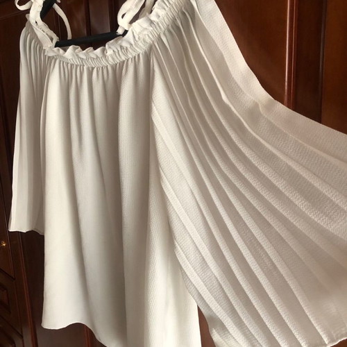 Women's shirt with wide pleated sleeves size M