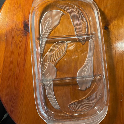 Glass serving platter for nuts with carved leaf designs, like new