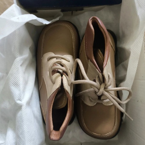Children's leather boots size 24 new, camel beige with brown details