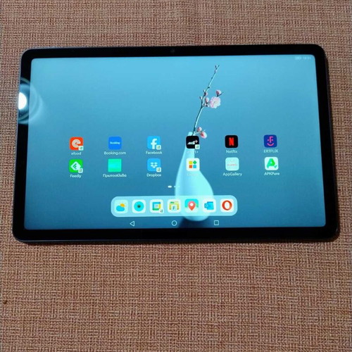 Huawei MatePad 64/4GB WiFi Tablet 10.4" like new, gray
