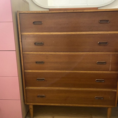 Vintage wooden brown bedroom chest of drawers