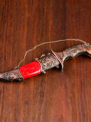Collectible decorative knife with eagle design and case, like new