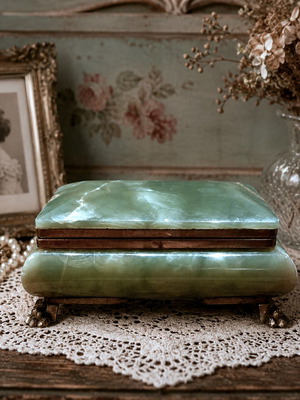 Vintage μπιζουτιέρα green onyx σαν καινούργιο