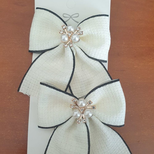 Hair bows new, only box