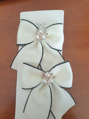 Hair bows new, only box