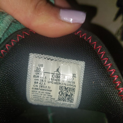 Jordan athletic shoes used, size 44.5, black and white