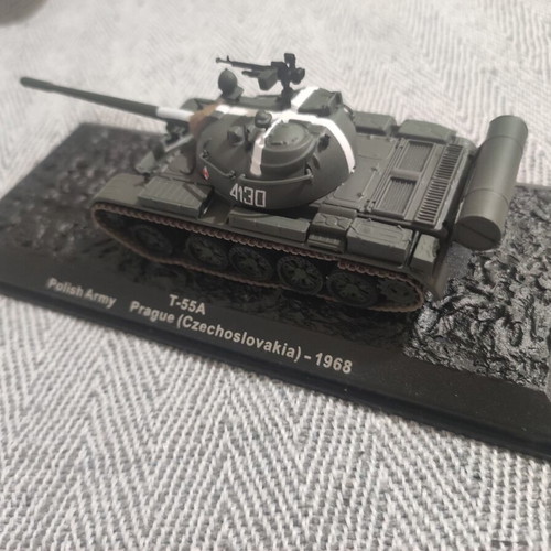 T-55A Polish Army Prague 1968 metal miniature tank 1:72 new in box
