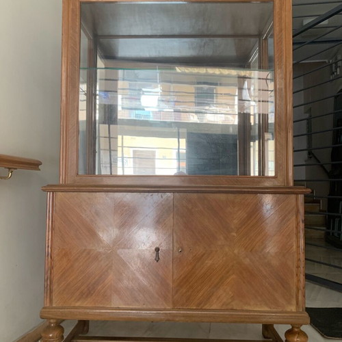 Antique display cabinet used in good condition