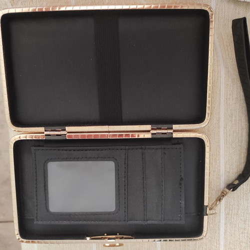 Wallet set with 1 external and 5 internal compartments, beige and brown