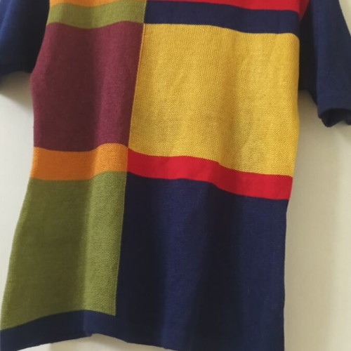 Women's multicolor blouse like new, 50% rayon 50% acrylic