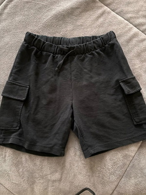 Lc Waikiki cargo shorts used, size 10-11 years, black