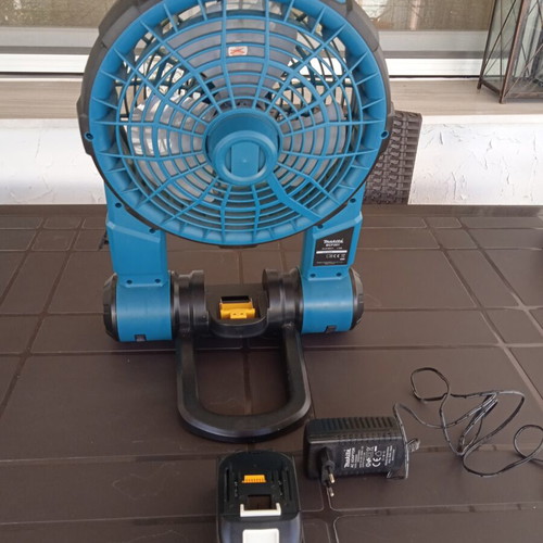 Makita fan with battery and power supply, like new
