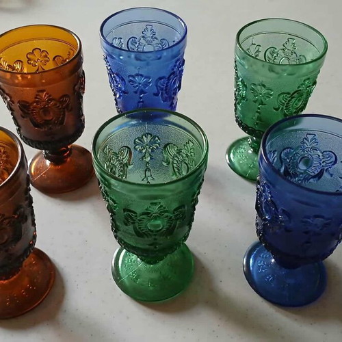 Vintage drink and water glasses like new with embossed design, set of 11