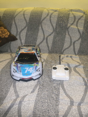 Speed Demonz Cyclone 1:14 remote control car white like new