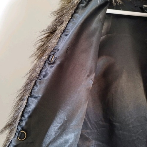 Αμάνικο γούνινο γιλέκο H&M σαν καινούργιο, καφέ μπεζ, μέγεθος 38