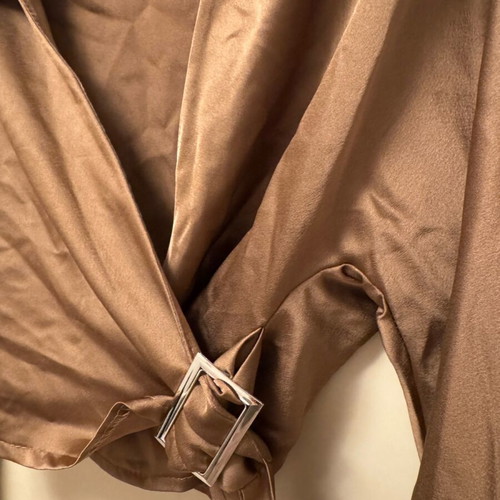 Blouse with fur sleeves like new, crop belt