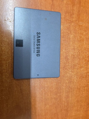 Samsung SSD 120GB в отлично състояние, 80% здраве