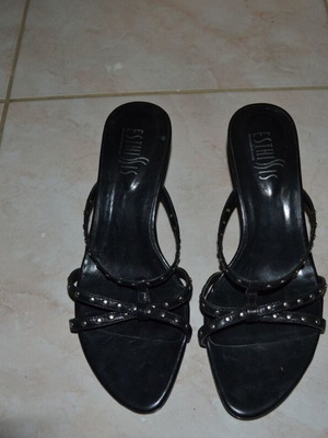 Esthissis black leather sandals used, size 37