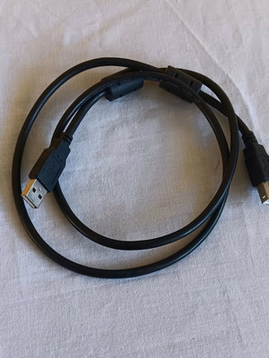 USB 2.0 cable A to USB B mini like new, black