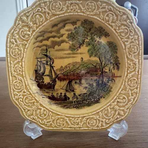 Majolica English plate used