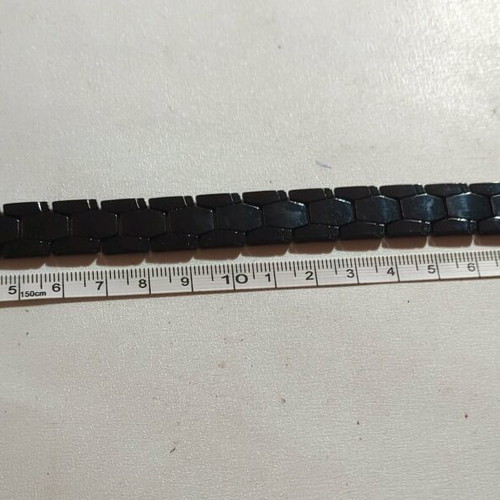 Therapeutic bracelet with magnets new, black