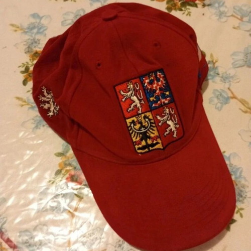 Hat Prague Czech Republic like new, red