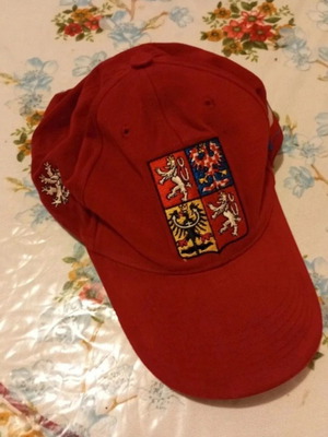 Hat Prague Czech Republic like new, red