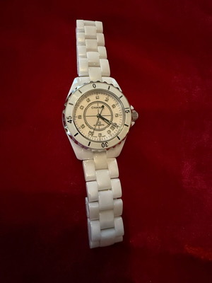 Ceramic wristwatch