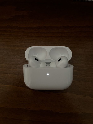 Apple AirPods Pro 2 като нови безжични слушалки