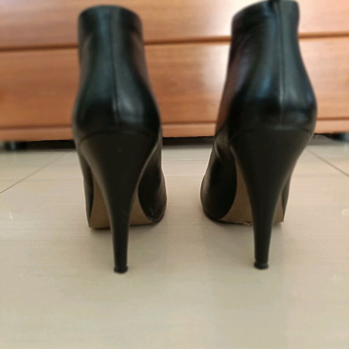 Zara evening boots high heel size 40 like new