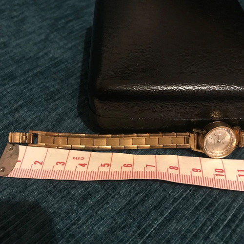 Avia vintage 18k gold women's watch used