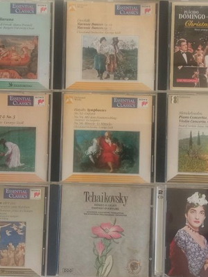 Classical Music CD Set like new, 10 CDs with Opera and Essential Classics