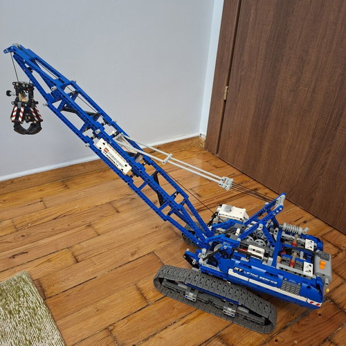 Lego Technic 42042 Crawler Crane used collectible set 2015