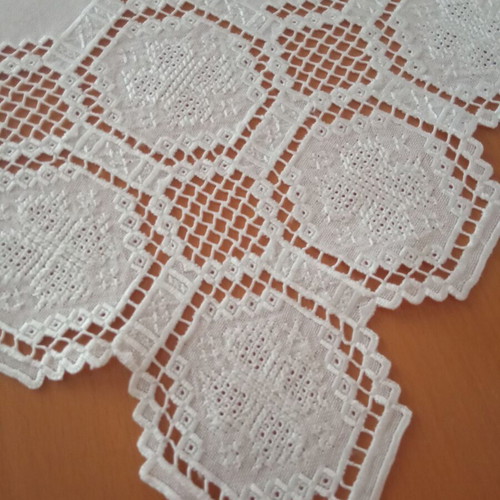 Handmade Lefkaditiko embroidered tablecloth like new, white 0.70x0.70