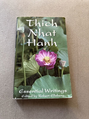 Βιβλίο Thich Nhat Hanh Essential Writings μεταχειρισμένο, αγγλικά