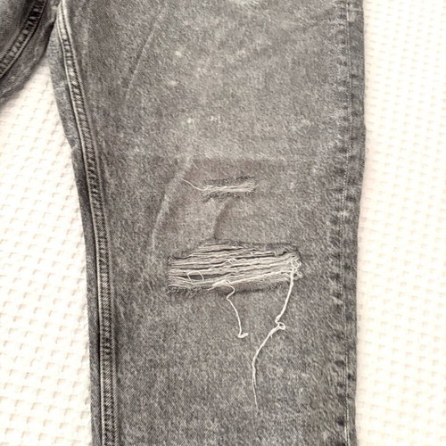 Denim Co. gray jeans size 40 new with rips