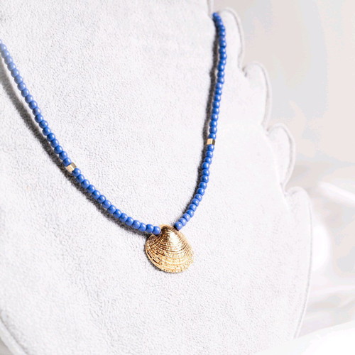 Necklace with semi-precious stone and shell, new, blue and gold