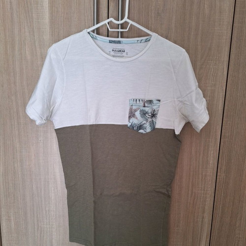 Pull&Bear men's T-shirt Small used, white and green
