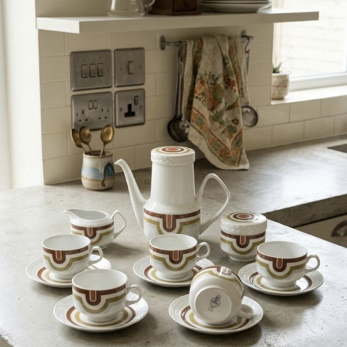 Pontesa Vintage Coffee and Tea Set for 5, 1970s Retro
