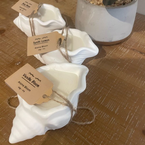 Shell Bloom Vanilla Bloom soy wax candle new, 40gr