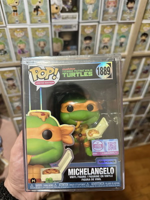 Funko Pop Michelangelo Teenage Mutant Ninja Turtles vinyl figure eating pizza