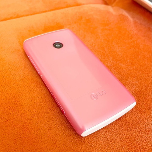 LG Cookie Lite T300 new pink phone with accessories