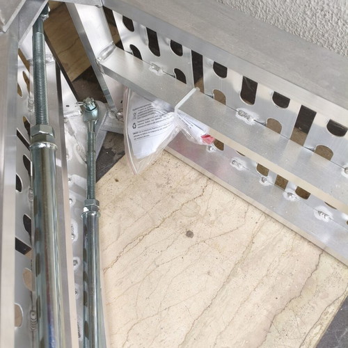 Aluminum ramp foldable 2260x305 cm with adjustable supports