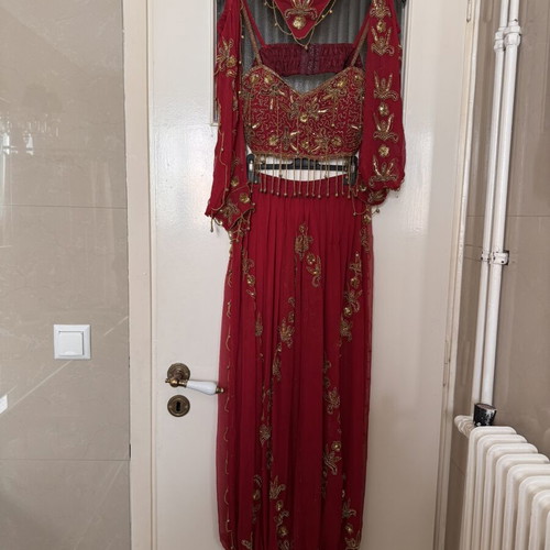 Authentic Hanoumissa Costume from Dubai like new