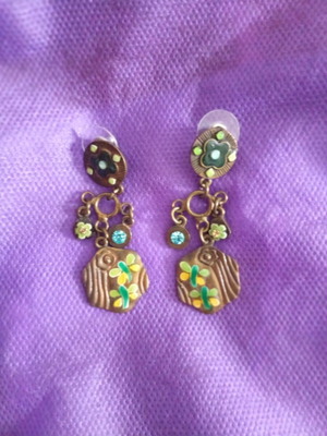 Dangle earrings ethnic boho new, green and gold