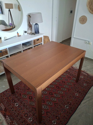 Τραπεζαρία μασίφ με επέκταση σαν καινούργιο