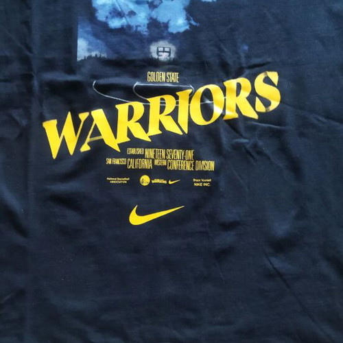 Ανδρικό μπλουζάκι Nike NBA Warriors σαν καινούργιο, μέγεθος Medium