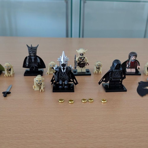 Lord of The Rings Minifigures like new, compatible with original blocks